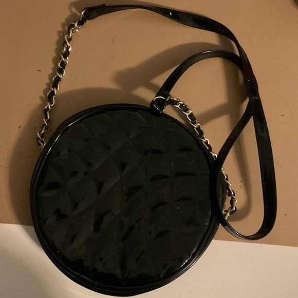 Handbags - Elegant Black Quilted Women's Bag